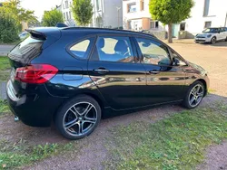 Schwarz Gebraucht 2017 BMW 220 Active Tourer Sport Line Van / Kleinbus | 15.500 € (Guter Preis)