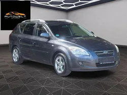 Grau Gebraucht 2009 Kia Ceed Sportswagon LX Kombi | 2.790 € (Fairer Preis)