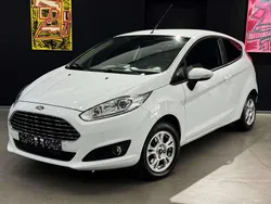 Weiß Gebraucht 2015 Ford Fiesta Kleinwagen | 10.950 € (Etwas zu teuer)