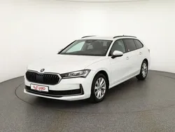 Weiß Gebraucht 2024 Skoda Superb Kombi | 36.890 € (Fairer Preis)