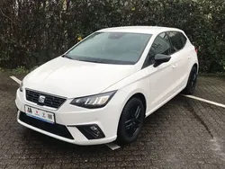 'candy' weiss Gebraucht 2023 Seat Ibiza FR Kleinwagen | 21.900 € (Fairer Preis)
