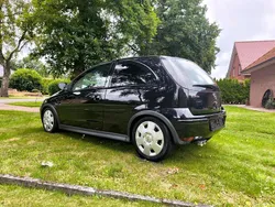 Schwarz Gebraucht 2006 Opel Corsa Sport Kleinwagen | 2.300 € (Fairer Preis)