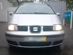 Silber Gebraucht 2004 Seat Alhambra Van / Kleinbus | 2.100 € (Guter Preis)