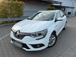 Weiß Gebraucht 2017 Renault Mégane GrandTour Intens Kombi | 7.500 € (Superpreis)
