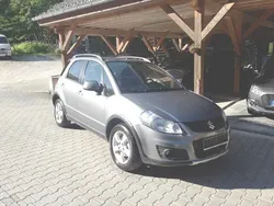 Grau metallic Gebraucht 2011 Suzuki SX4 Comfort SUV | 8.300 € (Teuer)