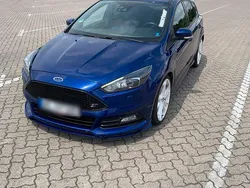 Blau Gebraucht 2015 Ford Focus ST Limousine | 11.000 € (Guter Preis)