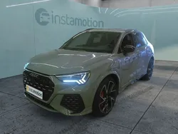 Grau Gebraucht 2022 Audi RS Q3 Design SUV | 63.184 € (Etwas zu teuer)