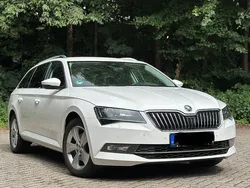 Weiß Gebraucht 2019 Skoda Superb Style Kombi | 20.550 € (Etwas zu teuer)