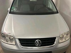 Grau Gebraucht 2004 VW Touran Van / Kleinbus | 400 € (Superpreis)