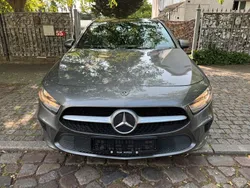 Grau Gebraucht 2020 Mercedes A180 Limousine | 15.999 € (Superpreis)