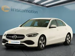 Weiß Gebraucht 2022 Mercedes C200 Limousine | 31.549 € (Fairer Preis)