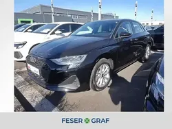 Brillantschwarz Gebraucht 2024 Audi A3 Sportback Ambiente Limousine | 29.880 € (Superpreis)