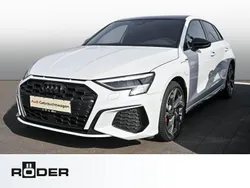 Weiß Gebraucht 2022 Audi A3 Sportback e-tron S-Line Limousine | 31.450 € (Etwas zu teuer)