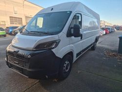 Weiß Gebraucht 2024 Peugeot Boxer Van | 22.950 € (Guter Preis)