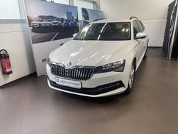Weiß Gebraucht 2020 Skoda Superb Kombi | 23.450 € (Guter Preis)