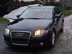 Blau Gebraucht 2005 Audi A3 Attraction Kleinwagen | 2.000 € (Guter Preis)
