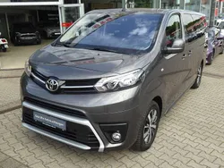 Basaltgrau Gebraucht 2024 Toyota Proace Team Van | 41.990 € (Etwas zu teuer)