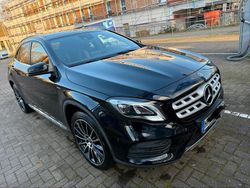 Schwarz Gebraucht 2017 Mercedes GLA180 AMG line SUV | 20.700 € (Teuer)