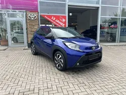 8y8)/ black mica (209) (blau Neu 2025 Toyota Aygo Kleinwagen | 19.990 €