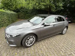 Grau Gebraucht 2018 Mercedes A180 Limousine | 16.490 € (Guter Preis)