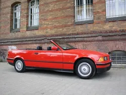 Rot Gebraucht 1997 BMW 318 Cabriolet Sport Line Cabrio | 8.900 € (Teuer)