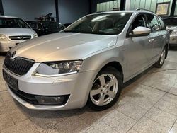 Silber Gebraucht 2016 Skoda Octavia Joy Kombi | 11.350 € (Superpreis)