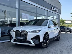 Mineralweiss Gebraucht 2023 BMW iX Sport Line SUV | 69.400 € (Guter Preis)