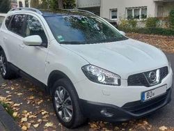 Weiß Gebraucht 2010 Nissan Qashqai +2 Tekna SUV | 7.850 € (Fairer Preis)