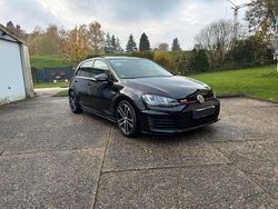 Schwarz Gebraucht 2013 VW Golf Sound Limousine | 13.500 € (Etwas zu teuer)