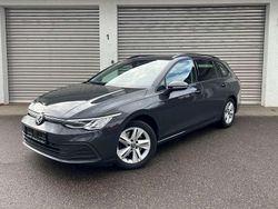 Grau Gebraucht 2021 VW Golf VIII Life Kombi | 12.900 €