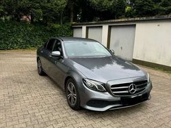 Grau Gebraucht 2020 Mercedes E200 Avantgarde Limousine | 25.500 € (Superpreis)