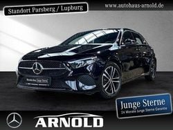 Schwarz (kosmosschwarz) Gebraucht 2024 Mercedes A180 Progressive Limousine | 25.880 € (Superpreis)