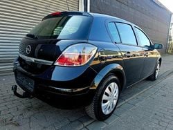 Schwarz Gebraucht 2009 Opel Astra Innovation Limousine | 1.980 € (Fairer Preis)