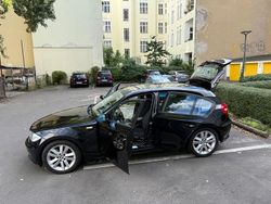 Schwarz Gebraucht 2007 BMW 130 Advantage Kleinwagen | 16.000 € (Teuer)