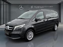 Grau Gebraucht 2022 Mercedes V220 Edition Van / Kleinbus | 42.900 € (Guter Preis)