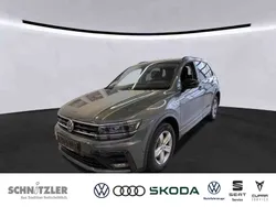 Grau Gebraucht 2020 VW Tiguan Highline SUV | 31.950 € (Fairer Preis)