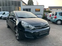 Schwarz Gebraucht 2013 Kia Rio 2 Limousine | 6.490 € (Fairer Preis)