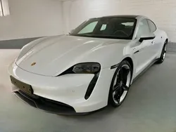 Weiß Gebraucht 2020 Porsche Taycan Performance Package Limousine | 73.900 €