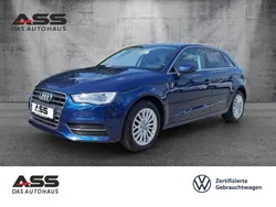 Scubablau metallic Gebraucht 2013 Audi A3 Sportback Ambiente Limousine | 10.490 € (Fairer Preis)