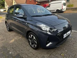 Aurora grey (a7g) Gebraucht 2024 Hyundai i10 Kleinwagen | 13.600 € (Guter Preis)