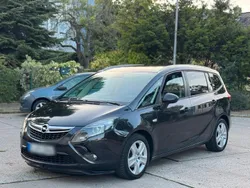 Schwarz Gebraucht 2012 Opel Zafira Van / Kleinbus | 4.200 € (Guter Preis)