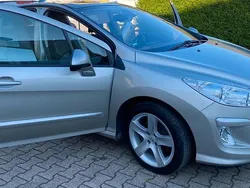 Grau Gebraucht 2009 Peugeot 308 Limousine | 3.500 € (Fairer Preis)