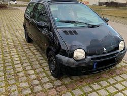 Schwarz Gebraucht 2001 Renault Twingo Kleinwagen | 1.500 € (Etwas zu teuer)