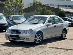 Silber Gebraucht 2004 Mercedes C220 Limousine | 4.950 € (Teuer)