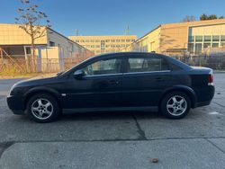 Schwarz Gebraucht 2004 Opel Vectra Limousine | 1.750 €