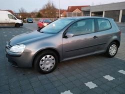 Grau Gebraucht 2005 VW Golf V Kleinwagen | 999 € (Superpreis)