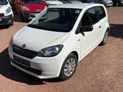 Weiß Gebraucht 2015 Skoda Citigo Active Kleinwagen | 5.900 € (Etwas zu teuer)