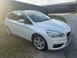 Weiß Gebraucht 2016 BMW 218 Active Tourer Advantage Van / Kleinbus | 14.500 € (Fairer Preis)