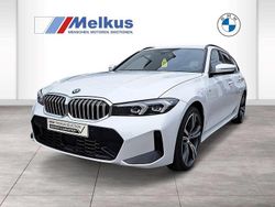 Weiß Gebraucht 2024 BMW 330 Shadowline Kombi | 47.490 € (Guter Preis)