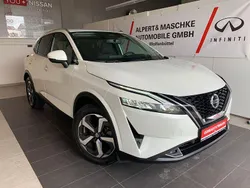 Perlmuttweiß Gebraucht 2022 Nissan Qashqai 360º SUV | 21.950 € (Guter Preis)